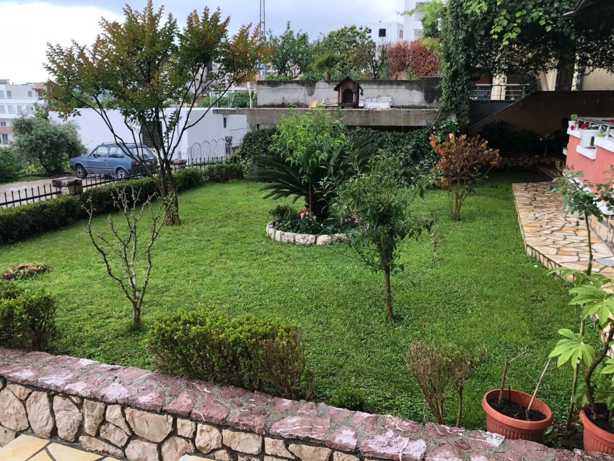 Apartments Adrian Ulcinj Buitenkant foto